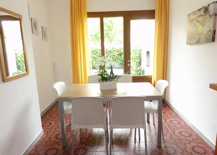 Appartement Flat In A With Garden